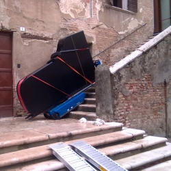 porter un piano dans les escaliers sans efforts